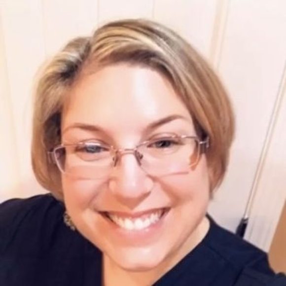 Meet your Posher, Sarah - Picture 1 of 1